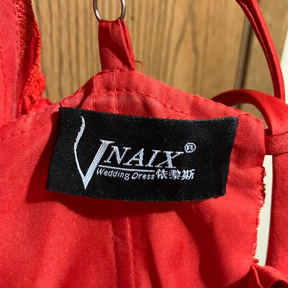 Elegant Red Lace A-Line Corset Back Adjustable Small Floor Length Prom Gown - Picture 9 of 9